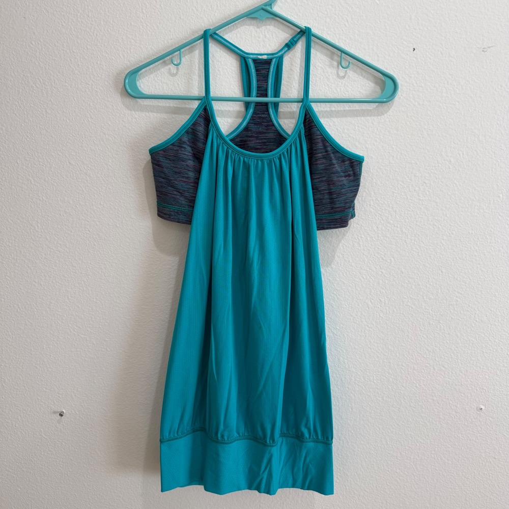 Lululemon No Limits Tank Top Teal Blue Built-in Bra Racerback Size 4